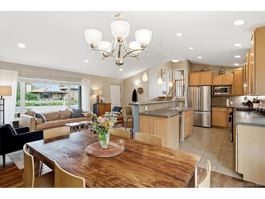 Photo of 7861 Robin Ln