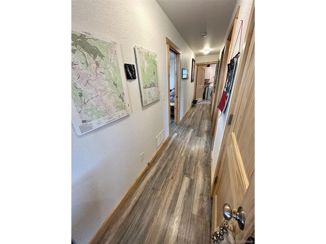 Photo of 1550 Georgia Dr