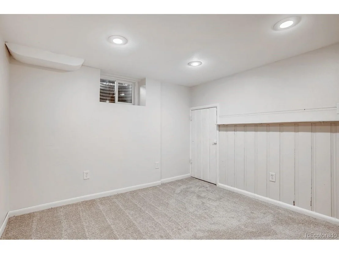 Photo of 2900 Elm St