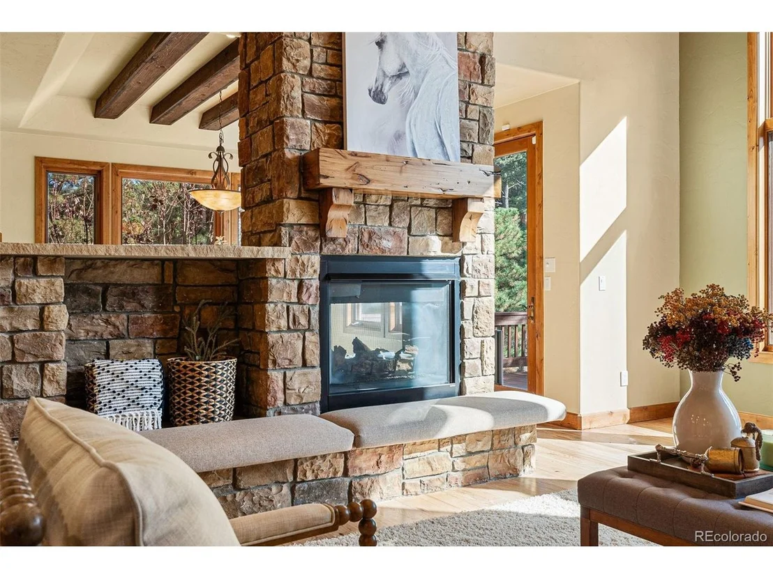 Photo of 2392 Saddleback Dr