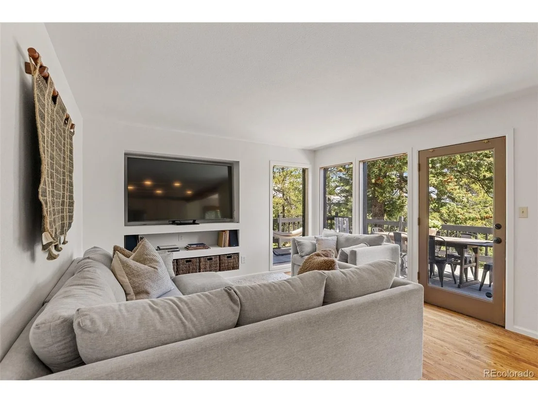Photo of 6159 S Skyline Dr