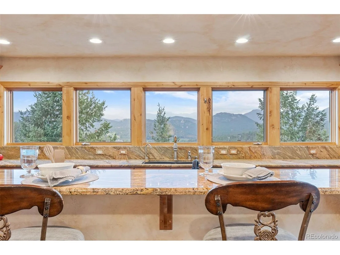 Photo of 27400 Overlook Dr