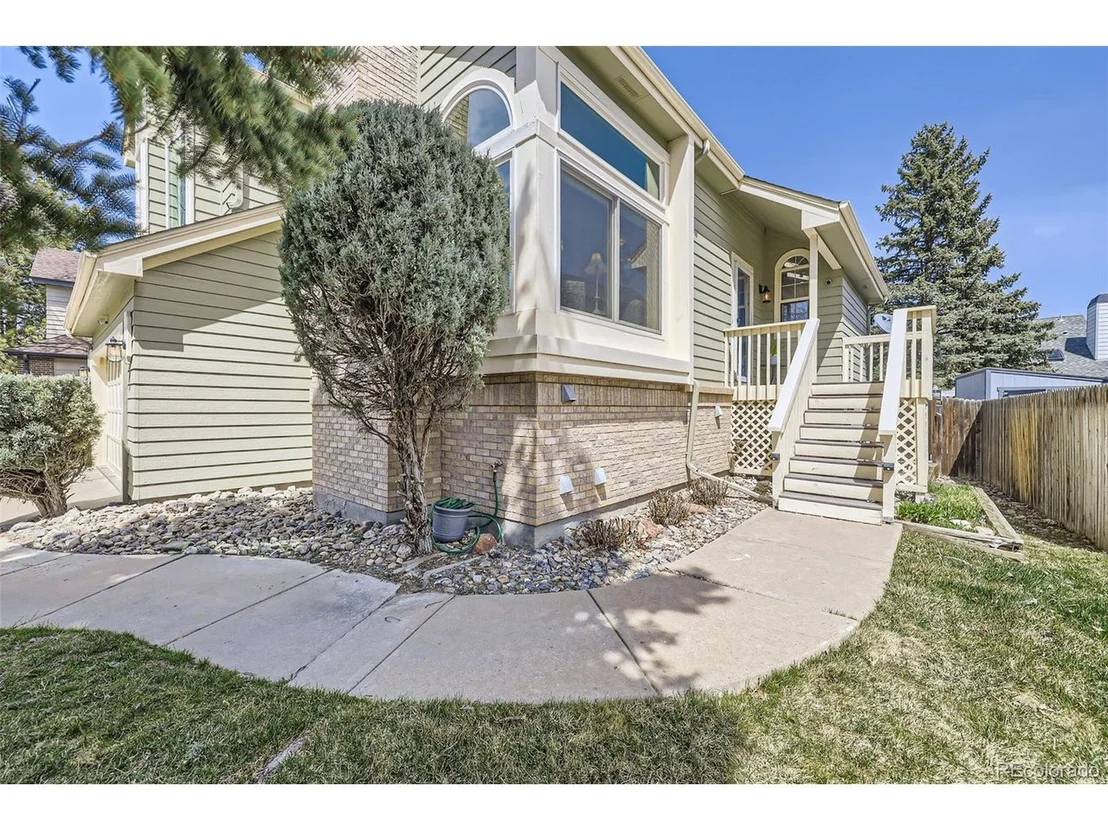 Photo of 9724 Iris St