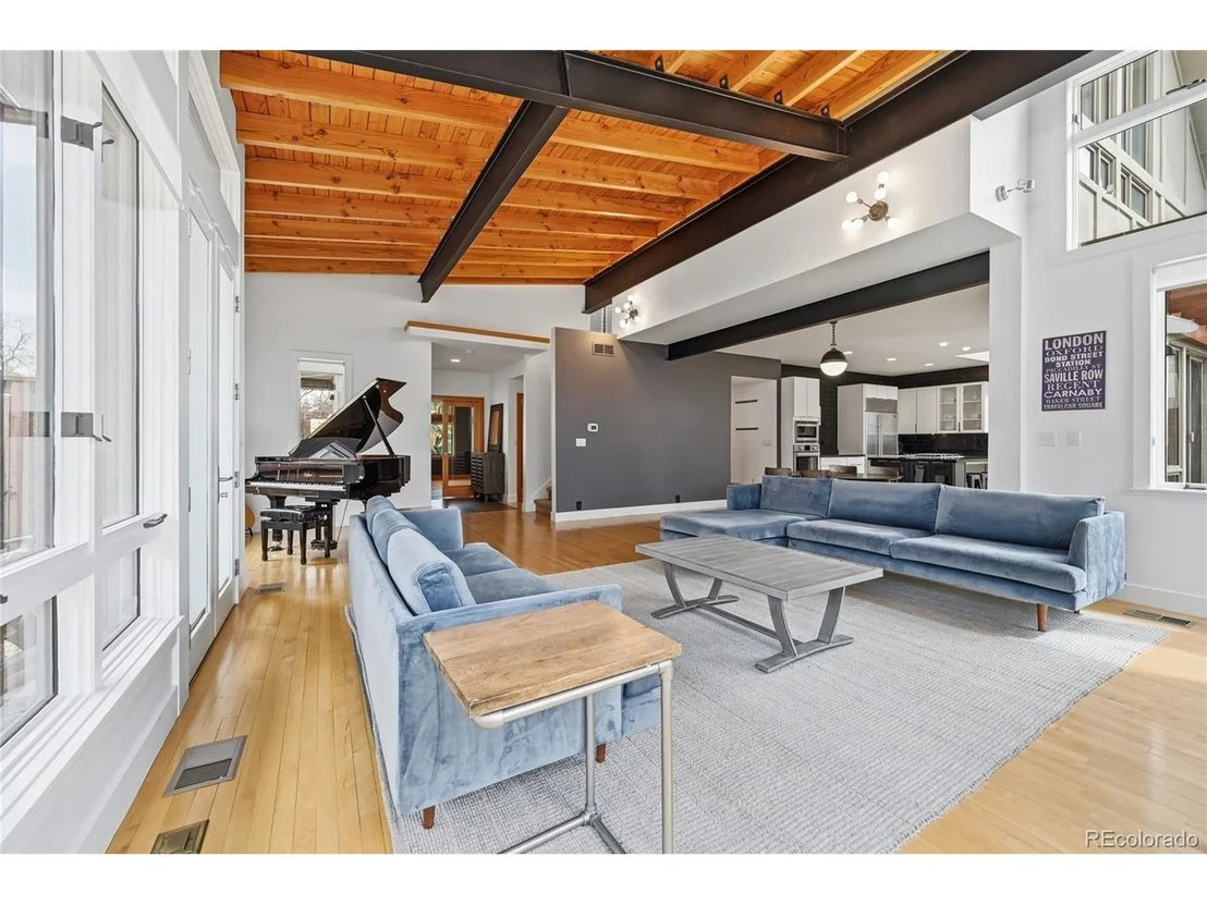 Photo of 860 Union Ave
