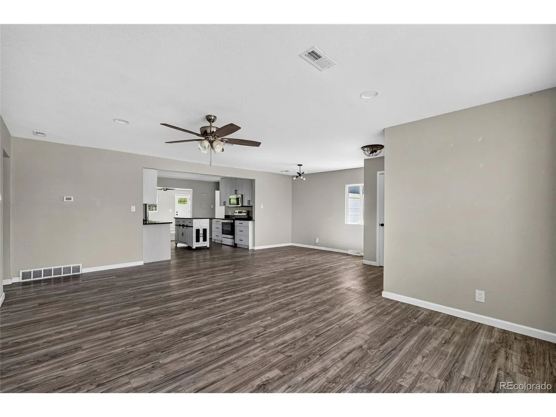Photo of 1614 Alexander Cir