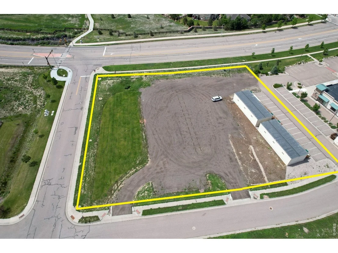 Photo of 320 Crossroads Blvd