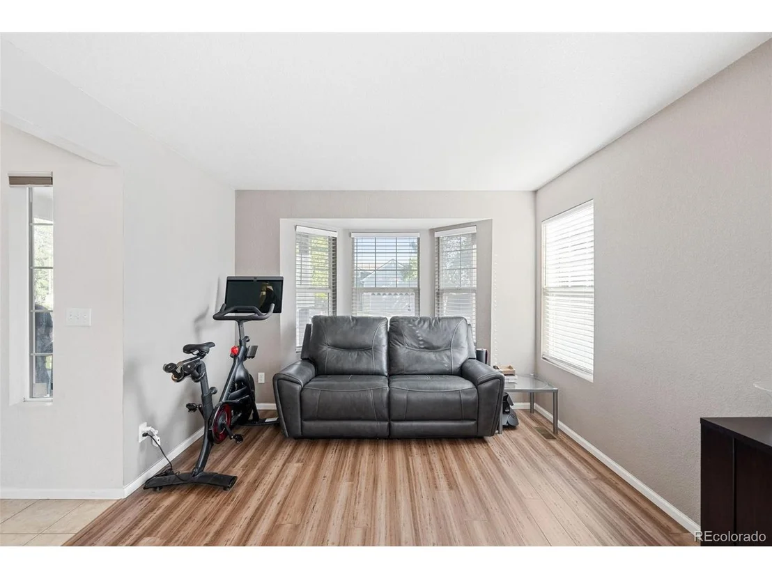 Photo of 5738 Hickory Cir