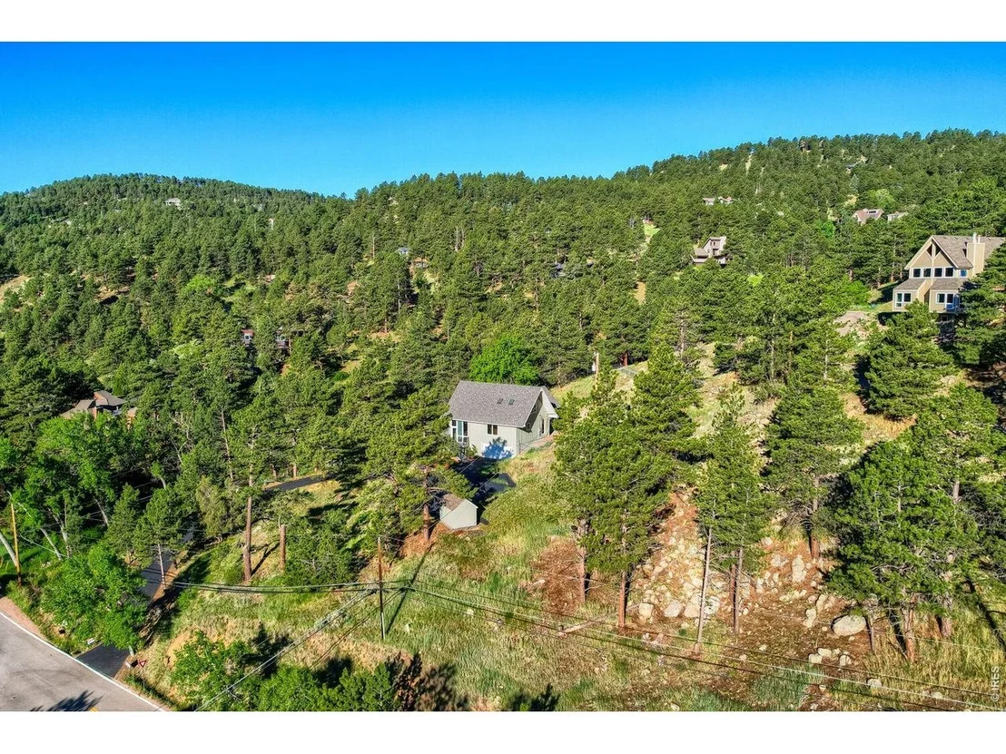Photo of 3132 Linden Dr