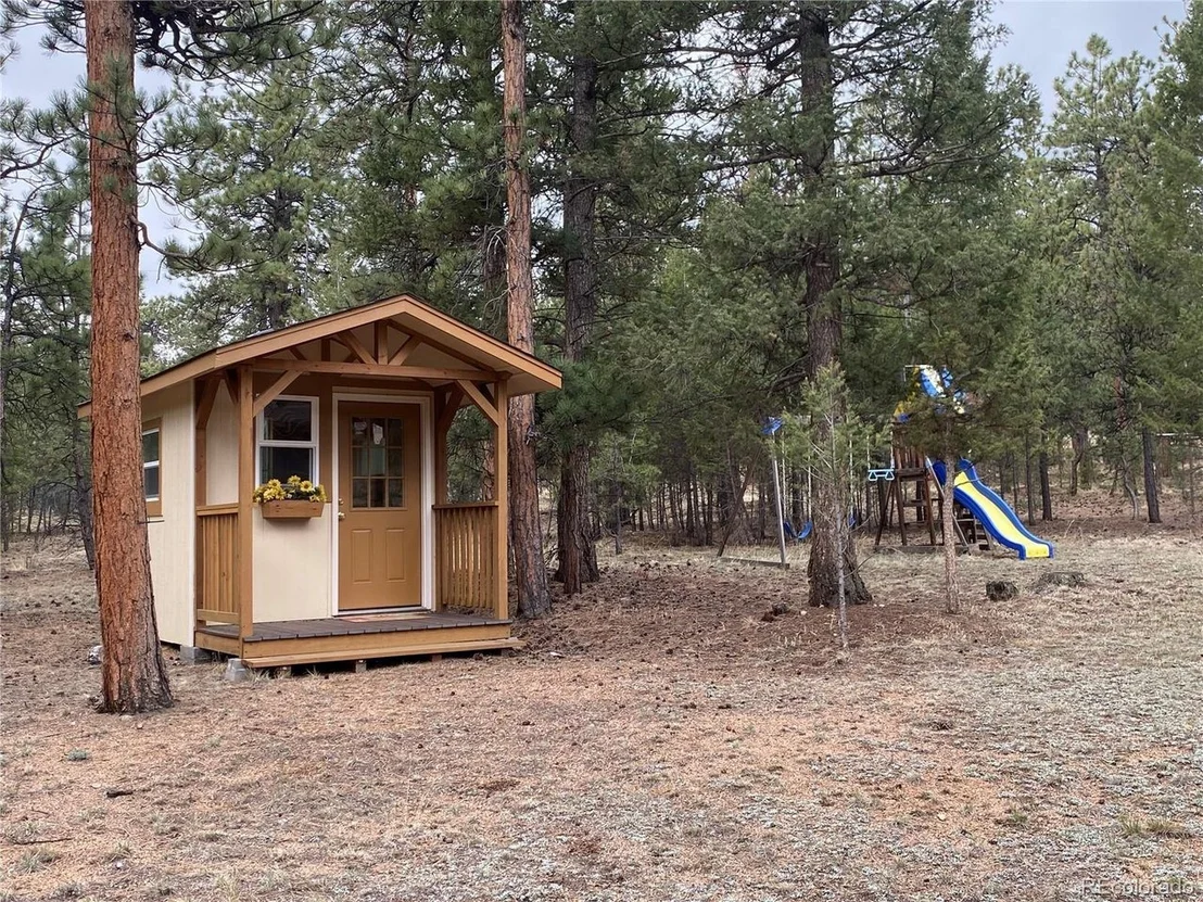 Photo of 1293 Woodside Dr