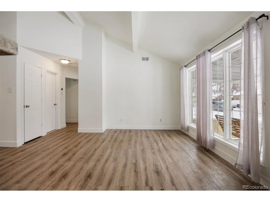 Photo of 1901 Clinton St