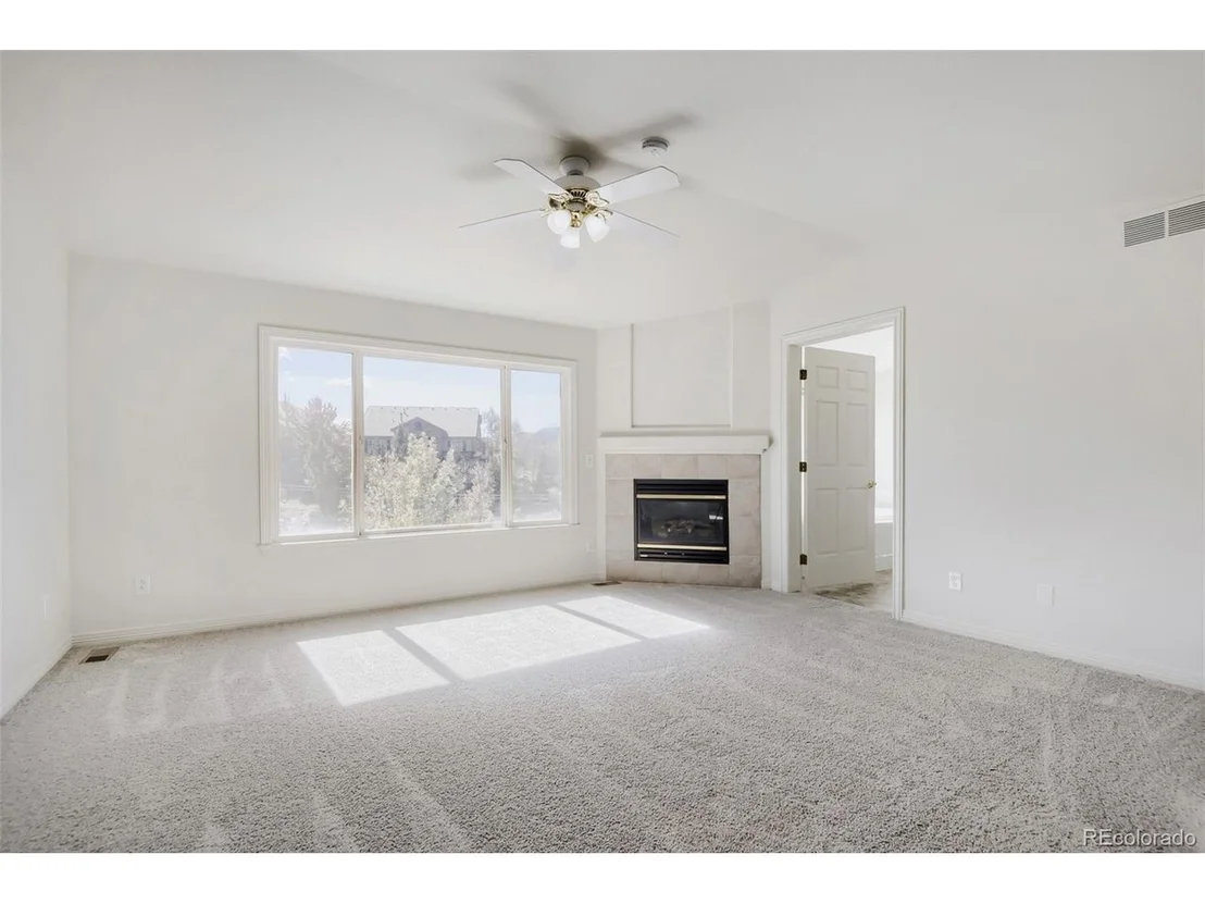 Photo of 796 Ridgemont Cir