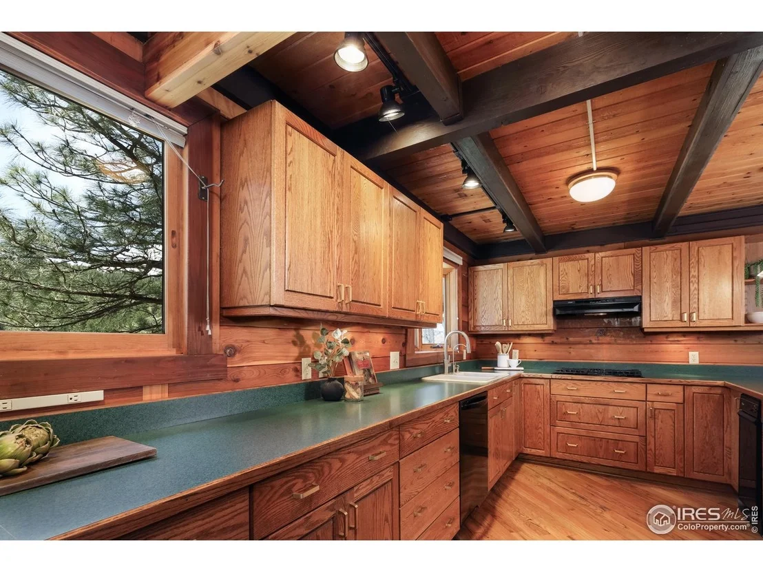 Photo of 604 Bow Mountain Rd