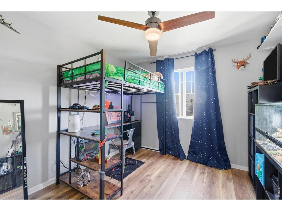 Photo of 7472 Skyline Way