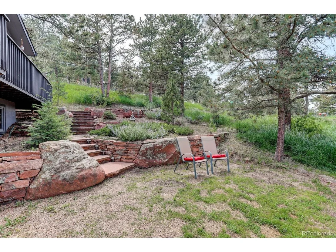 Photo of 586 Brook Rd