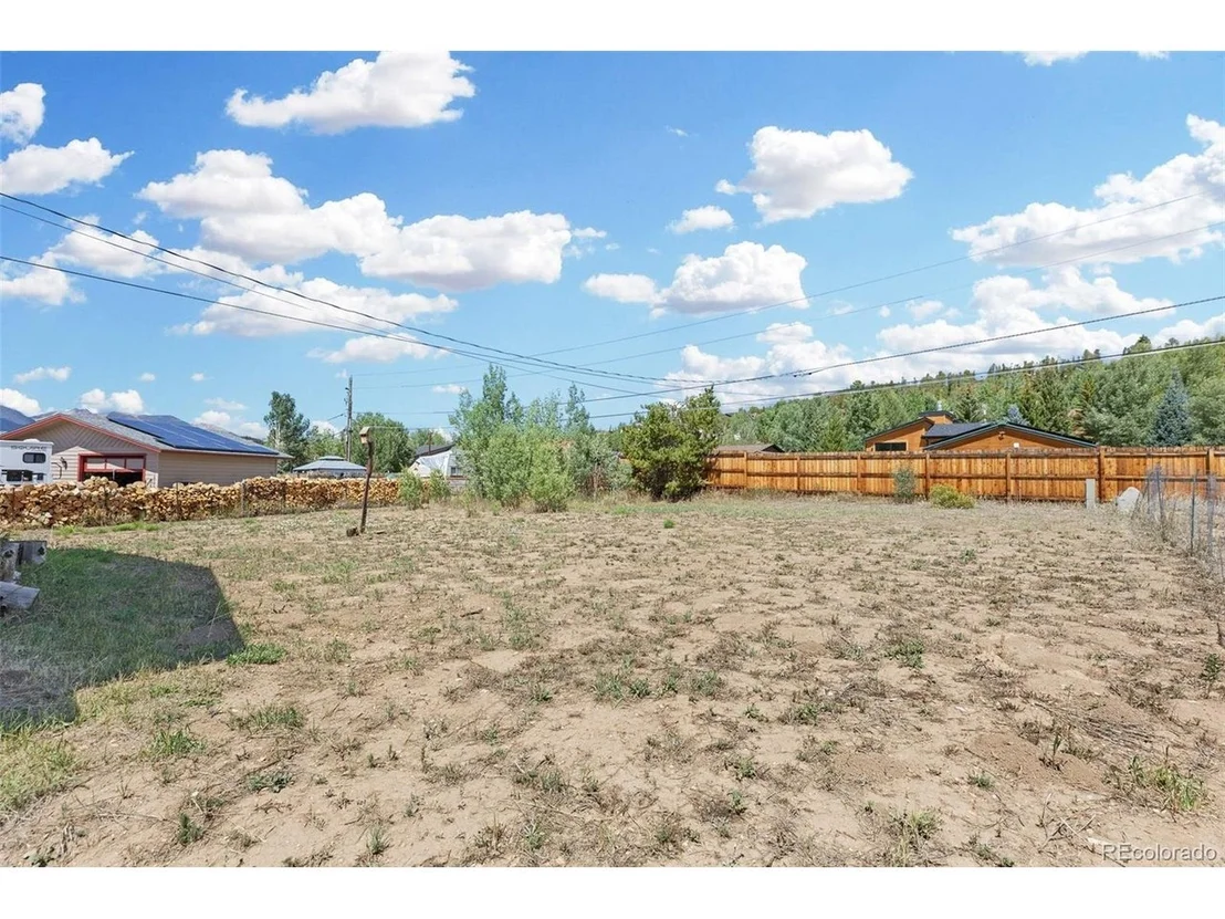 Photo of 143 Meadow Dr