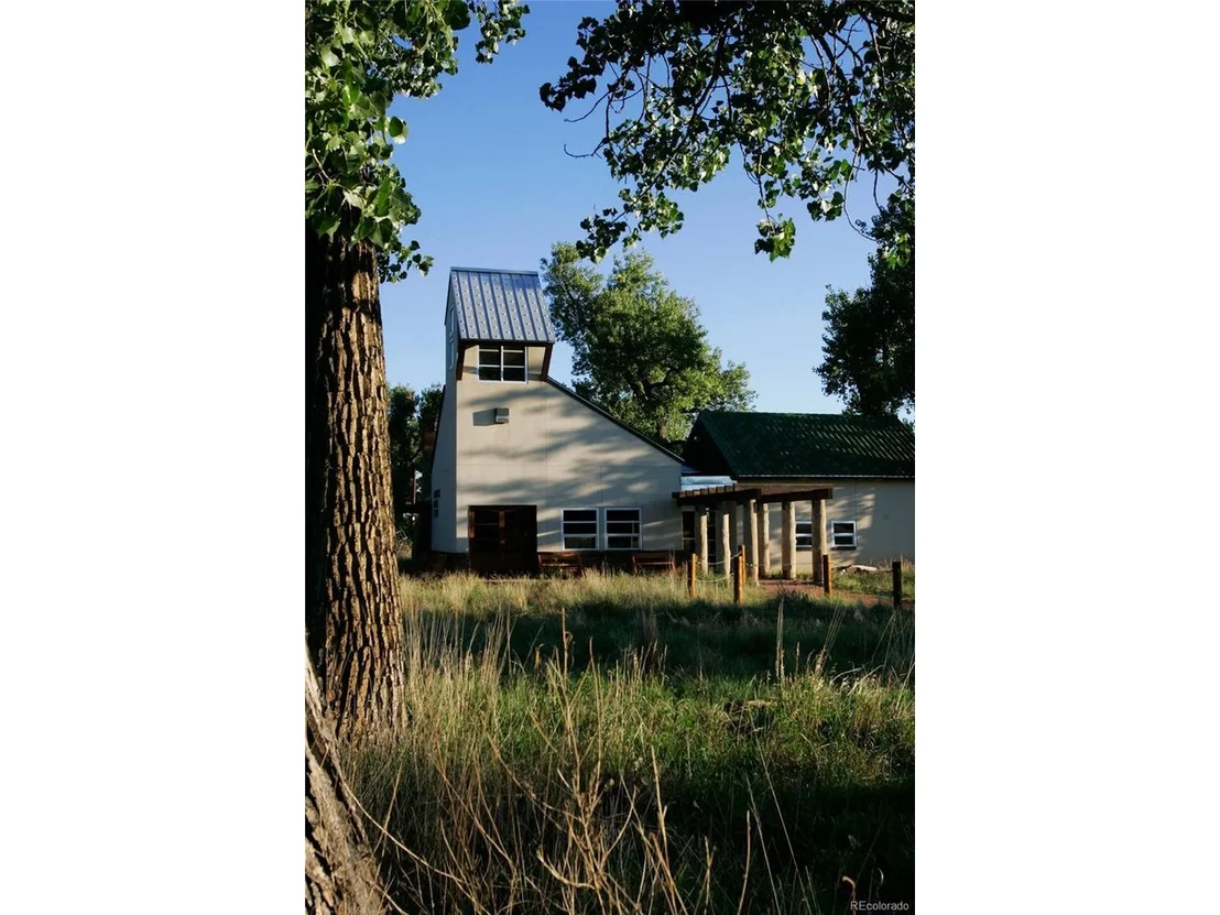 Photo of 1419 4th Pl