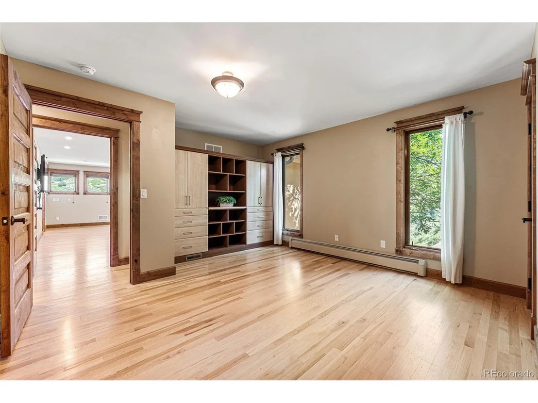 Photo of 5970 Crestbrook Dr