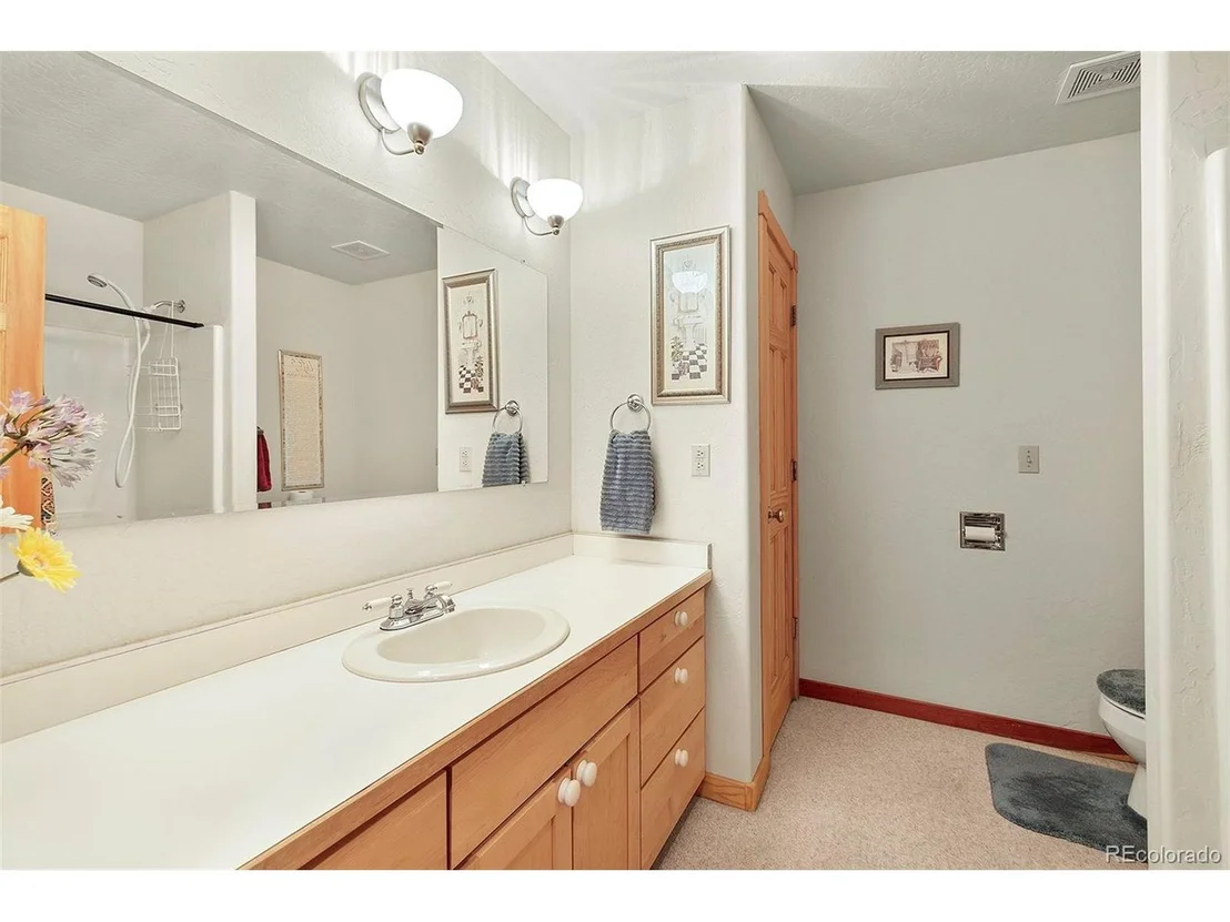 Photo of 212 Fairview Blvd
