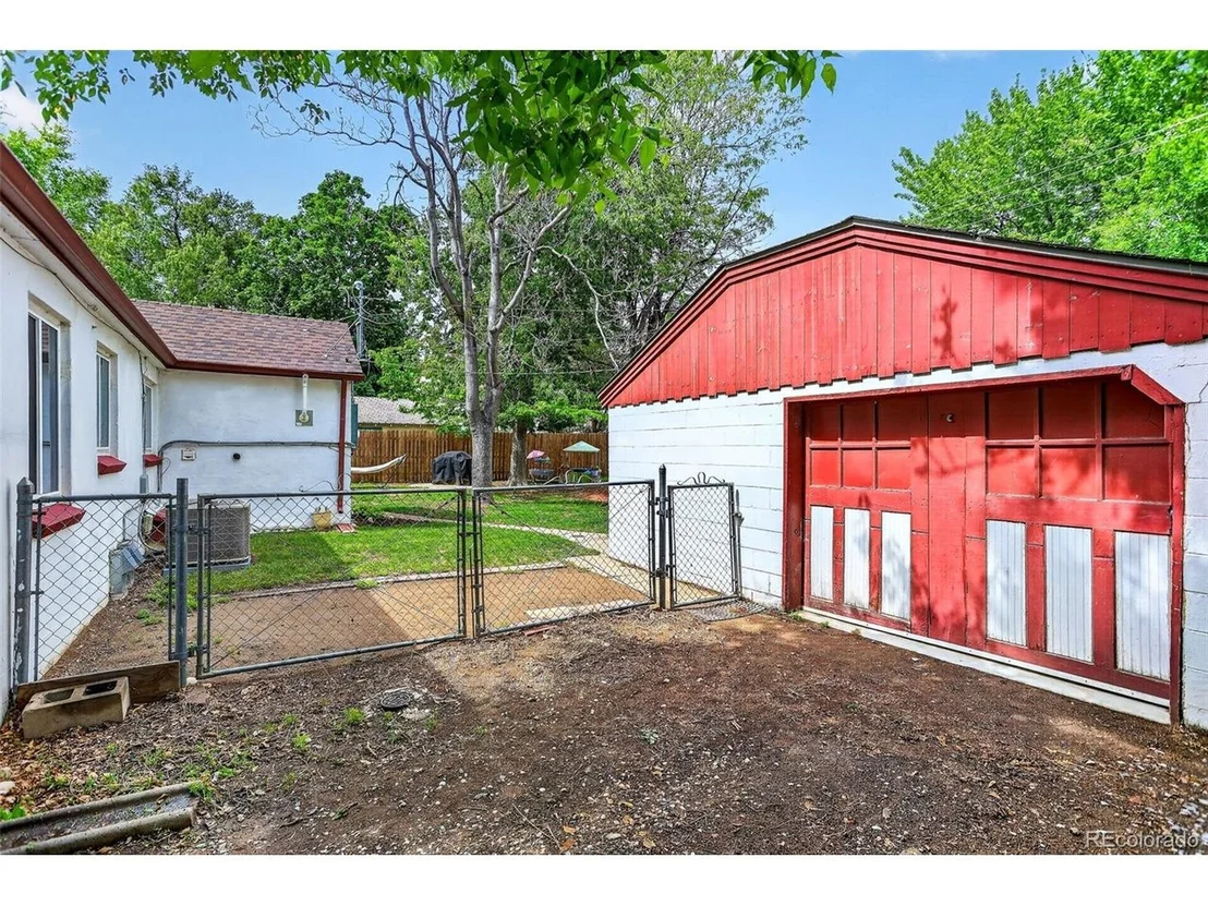 Photo of 5331 Primrose Ln