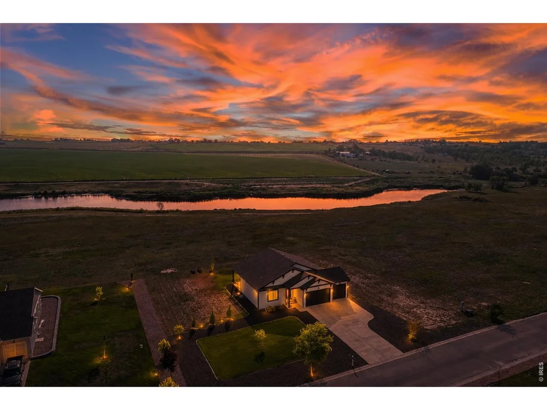 Photo of 21 Lakeview Cir