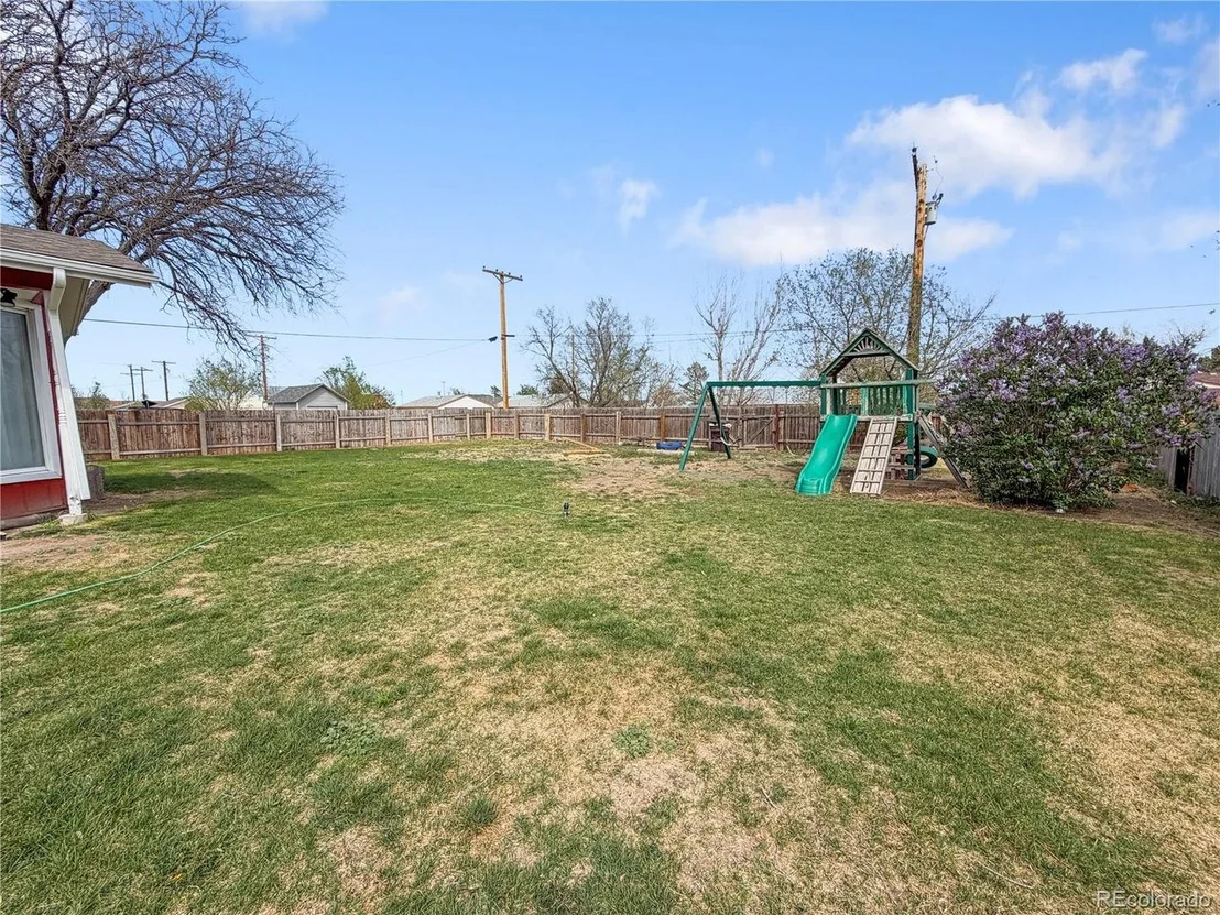 Photo of 662 Ash Ave