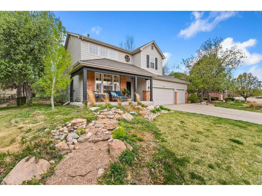 Photo of 2037 River West Dr