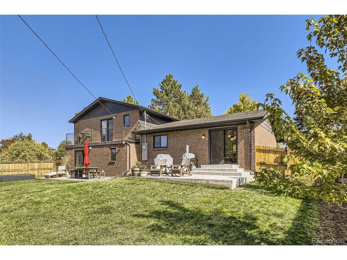 Photo of 6633 Independence St