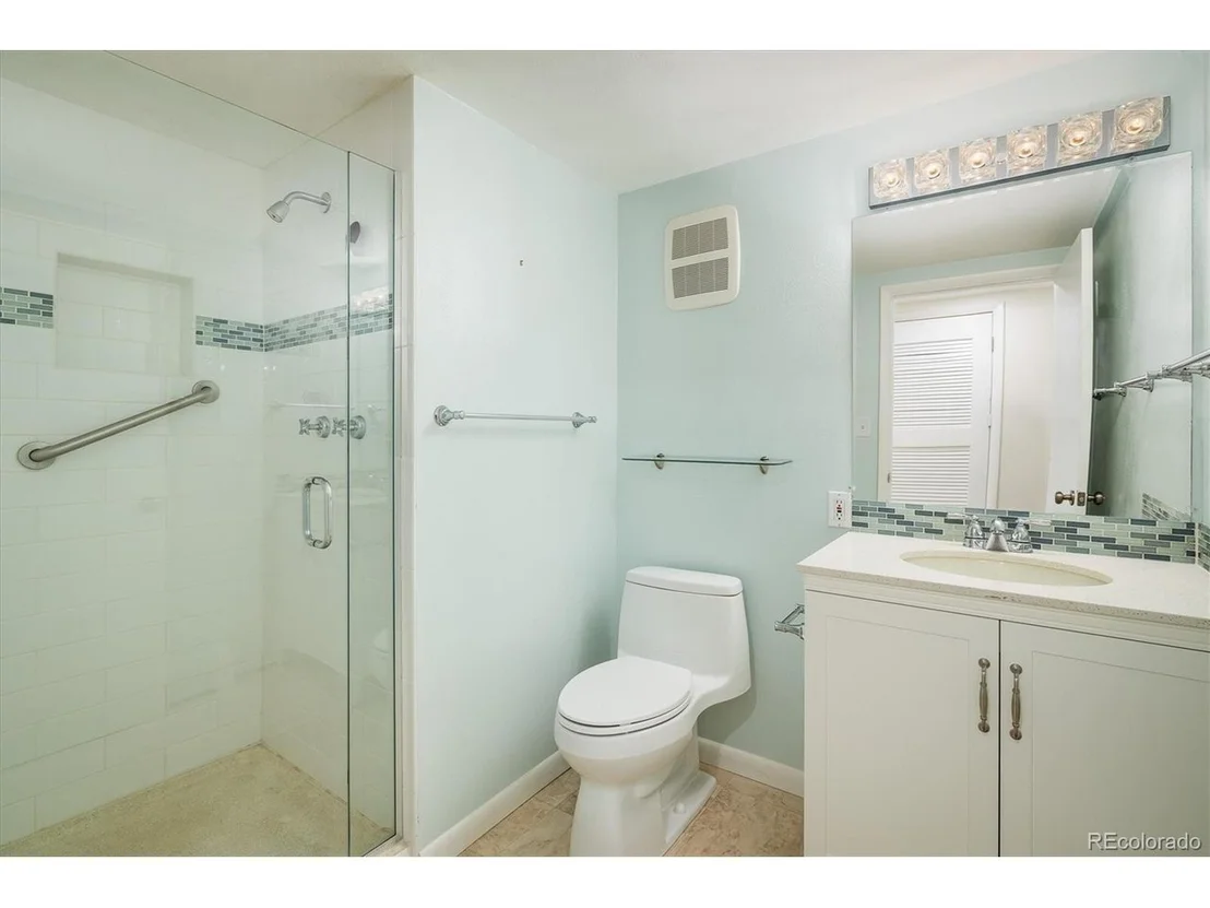 Photo of 350 Auburn St