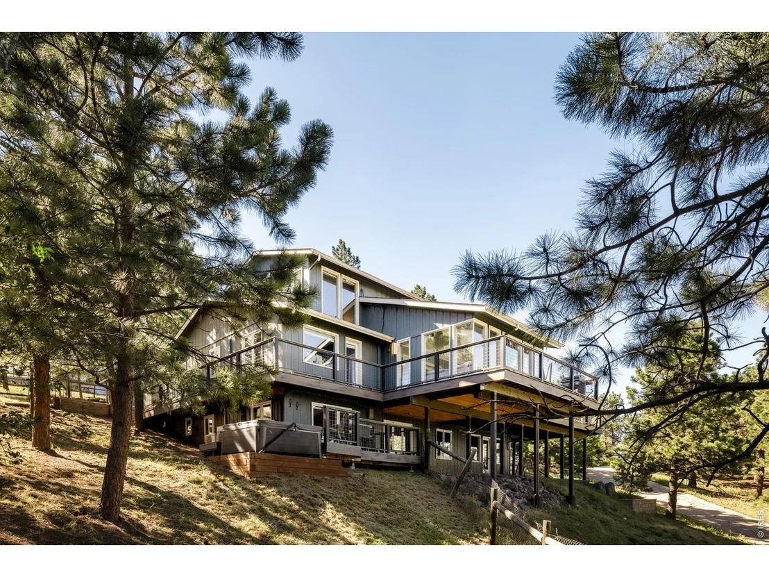 Photo of 252 Pine Tree Ln