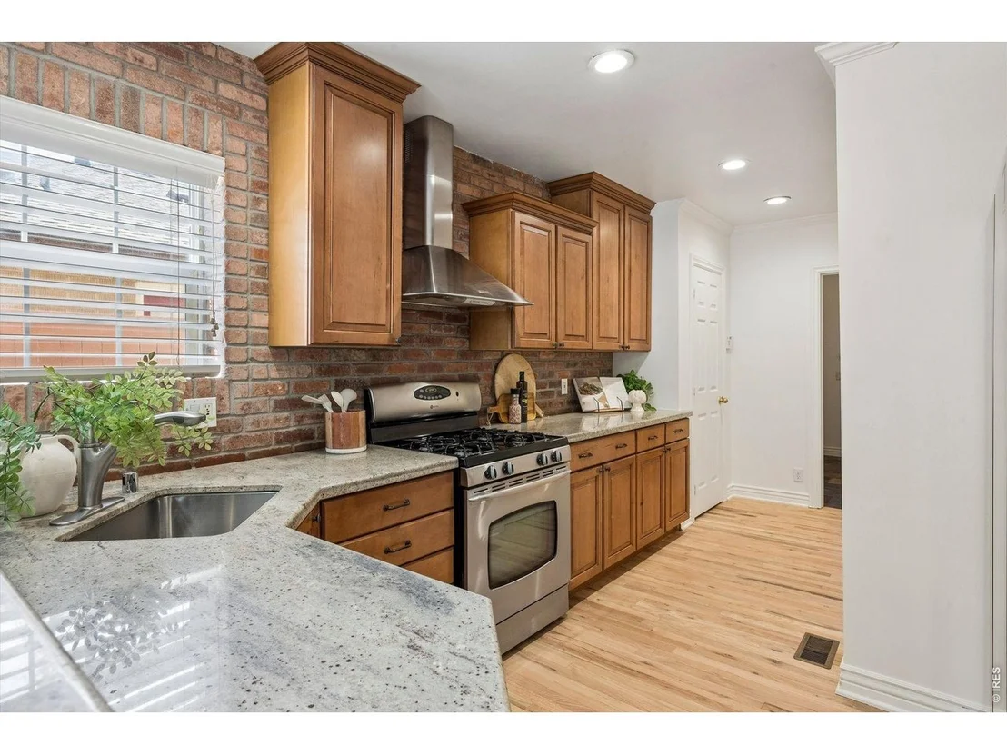 Photo of 1141 Elm St