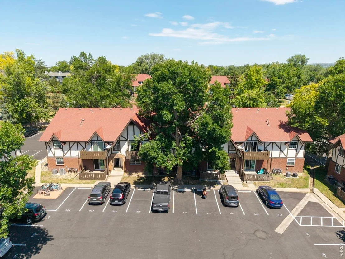 Photo of Unit D11 at 3250 Oneal Cir