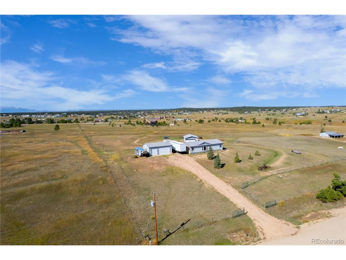 Photo of 15960 Homecrest Cir