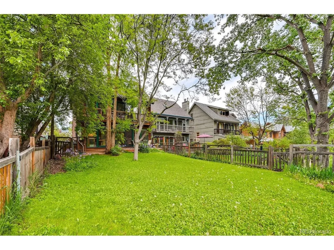 Photo of 1380 Riverside Ave