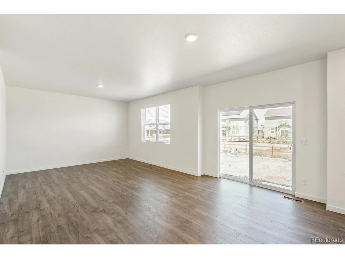 Photo of 442 Thrush Pl