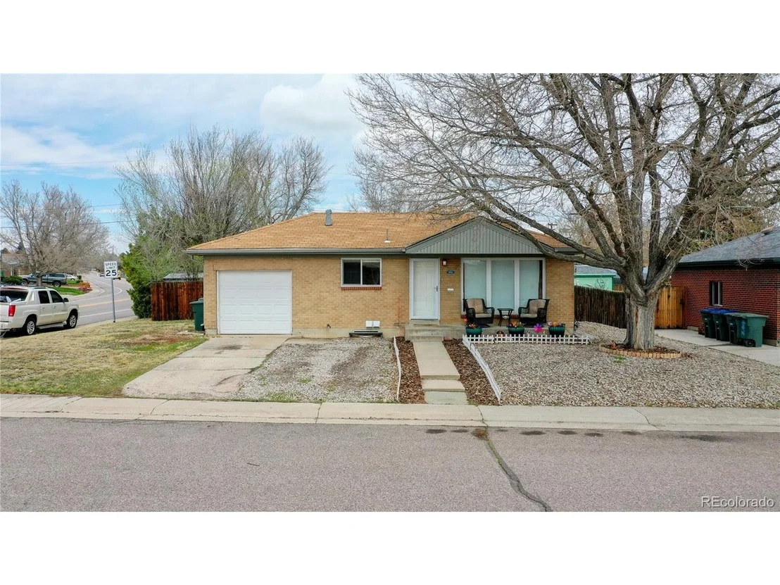 Photo of 423 Leonard Ln