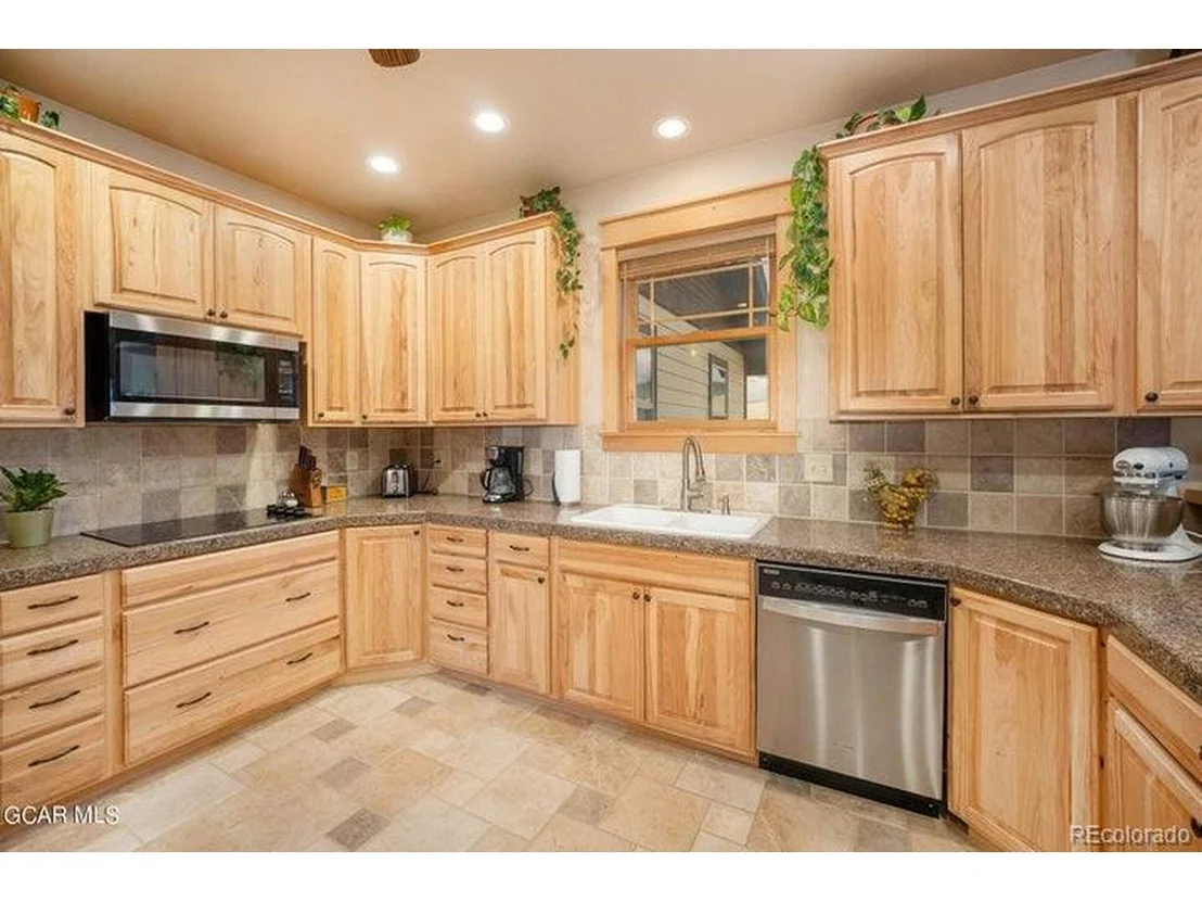 Photo of 809 Saddle Ridge Cir