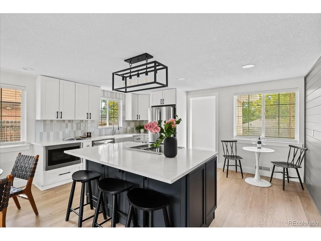 Photo of 5500 Holland Dr