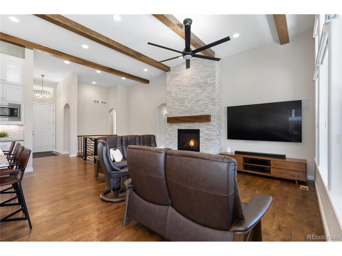 Photo of 8596 Holman Cir