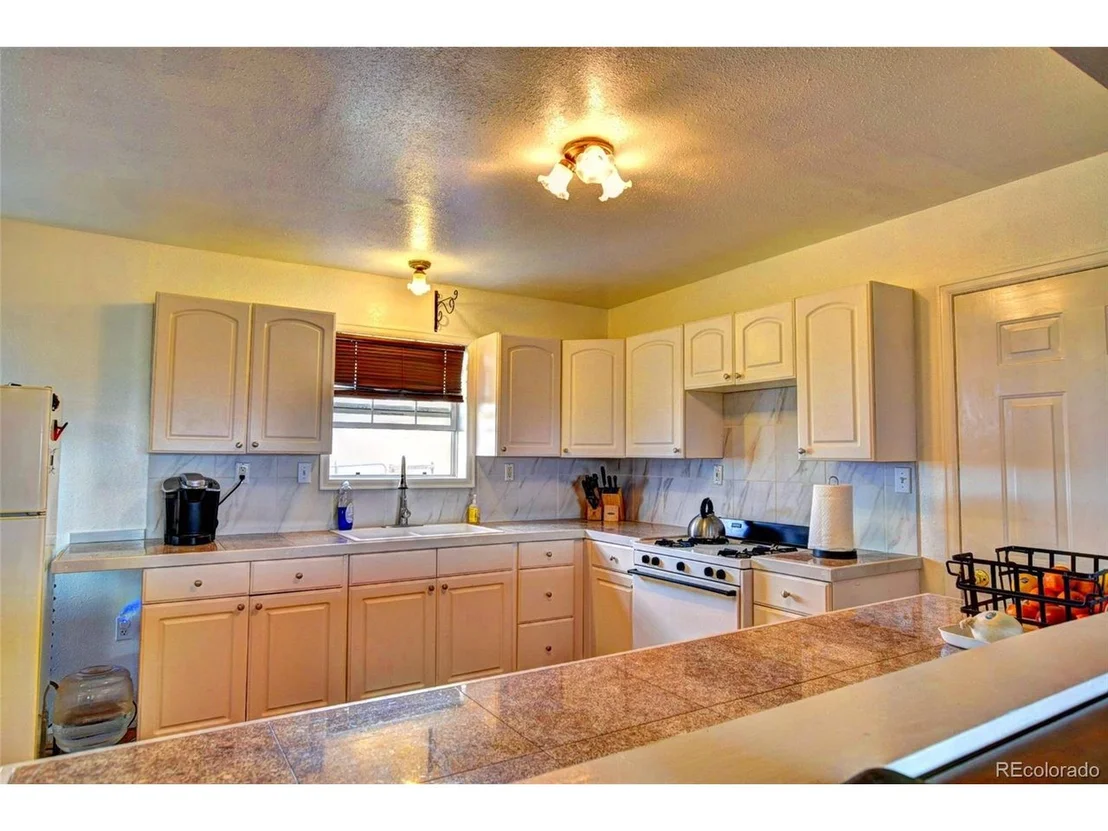Photo of 350 Antero Dr
