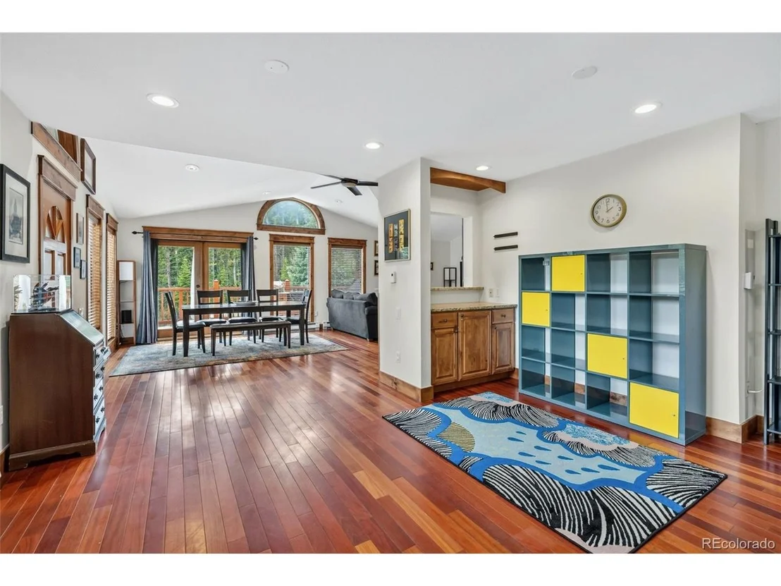 Photo of 54 Lakeview Dr