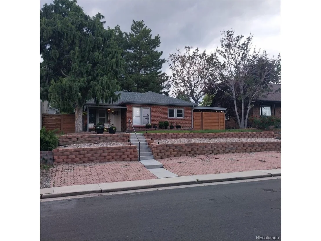 Photo of 4541 Eliot St