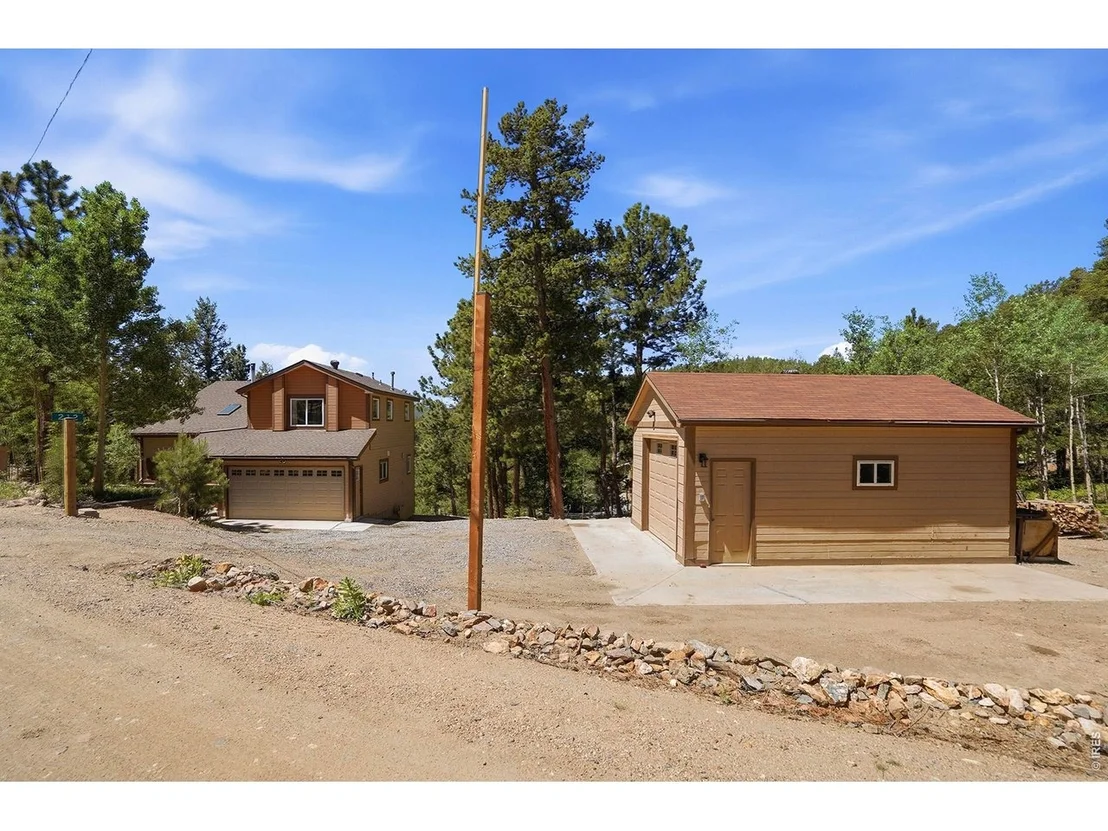 Photo of 212 Elk Pl