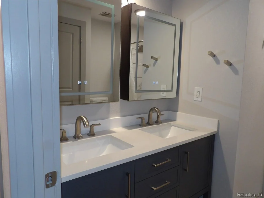 Photo of 11342 Glencoe Cir