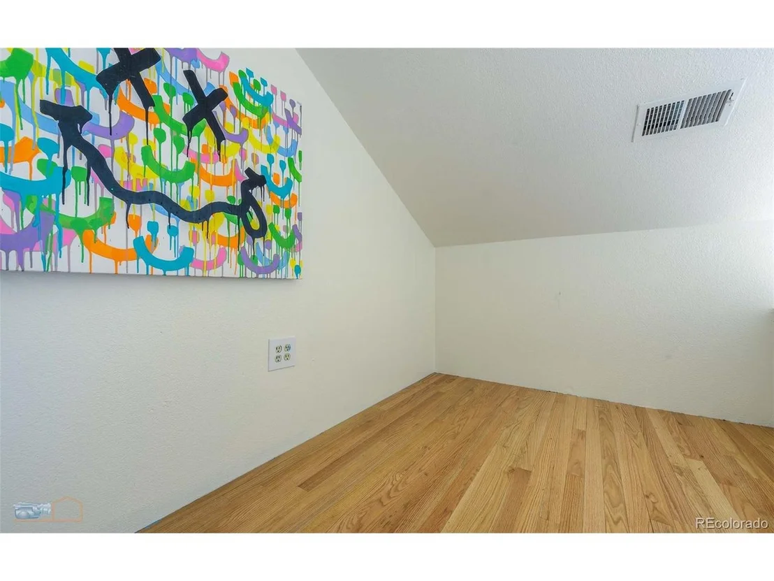 Photo of Unit 204 at 935 Broadway