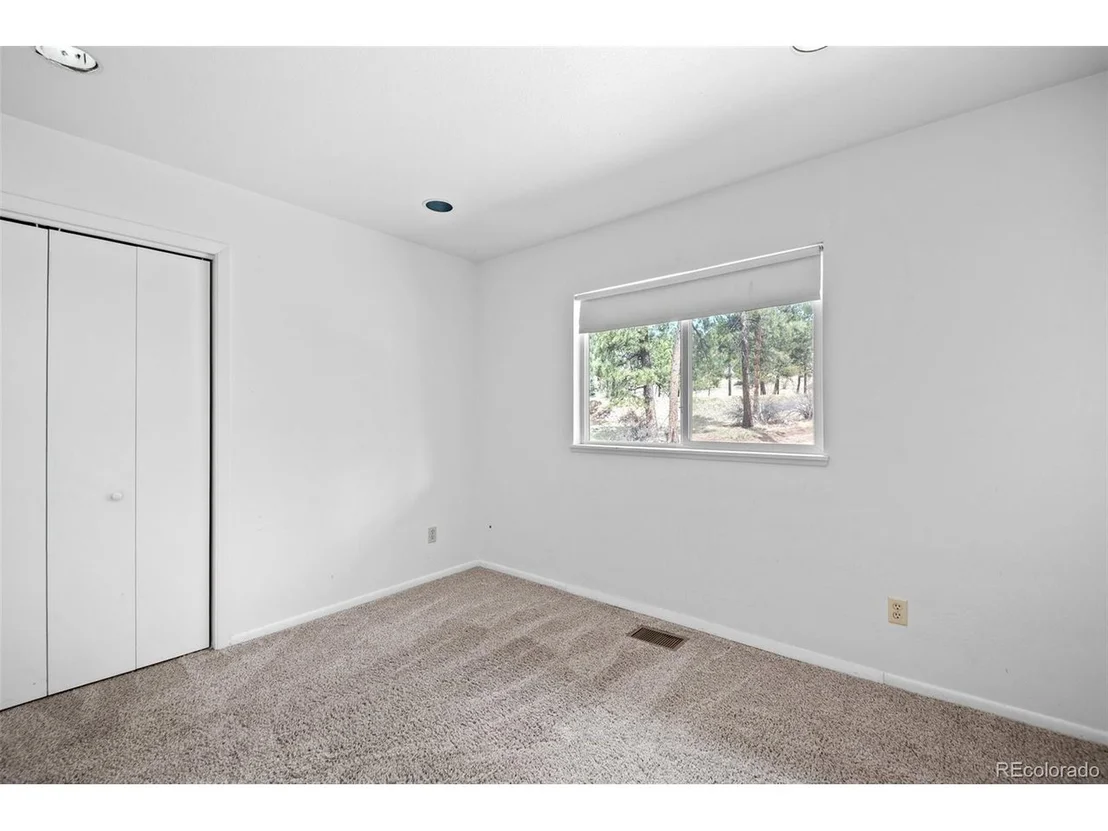 Photo of 470 Homestead Rd