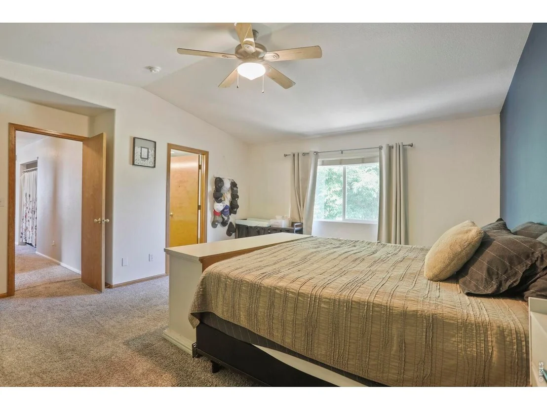 Photo of 1245 Fall River Cir