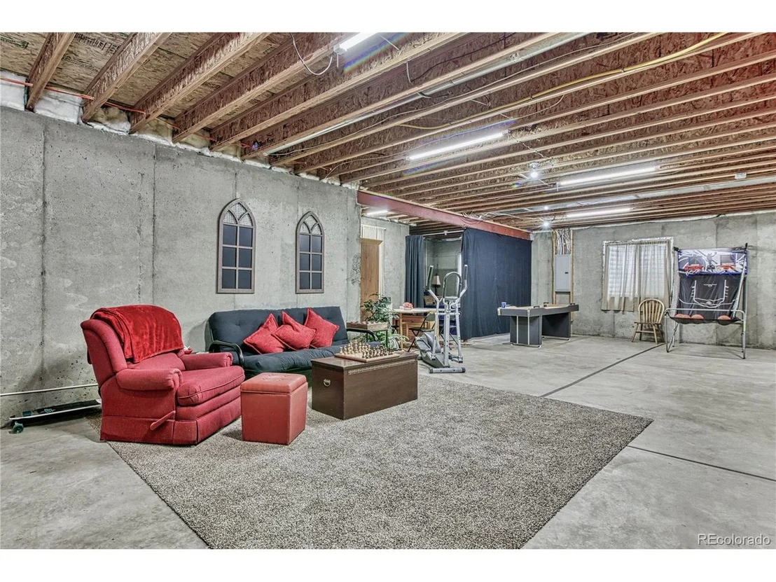 Photo of 6644 Sage Ave