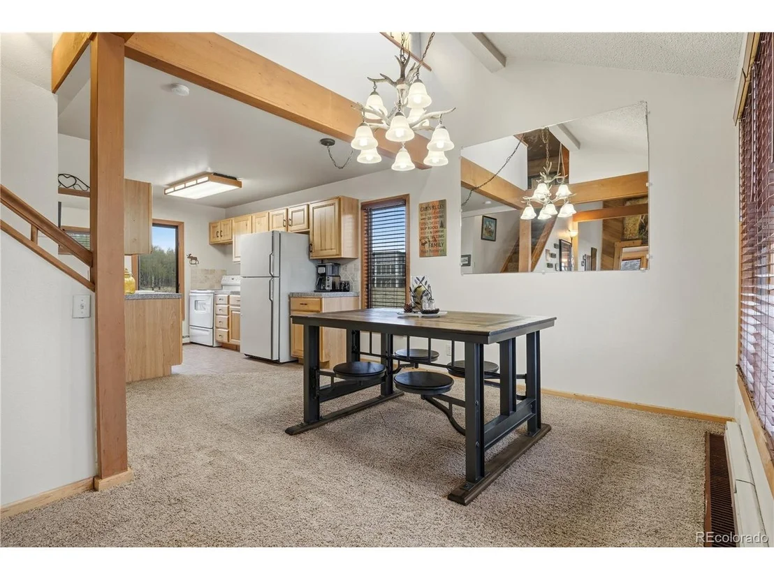 Photo of 275 Vulture Ln