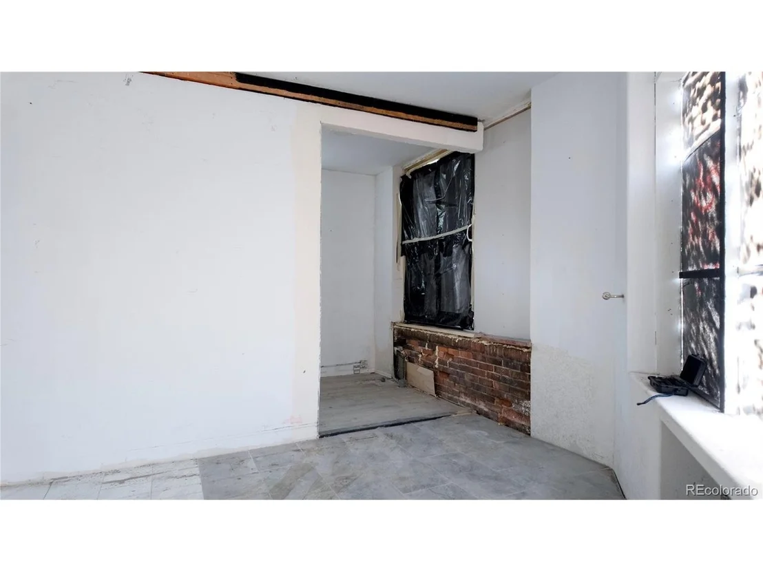 Photo of 2120 N Broadway