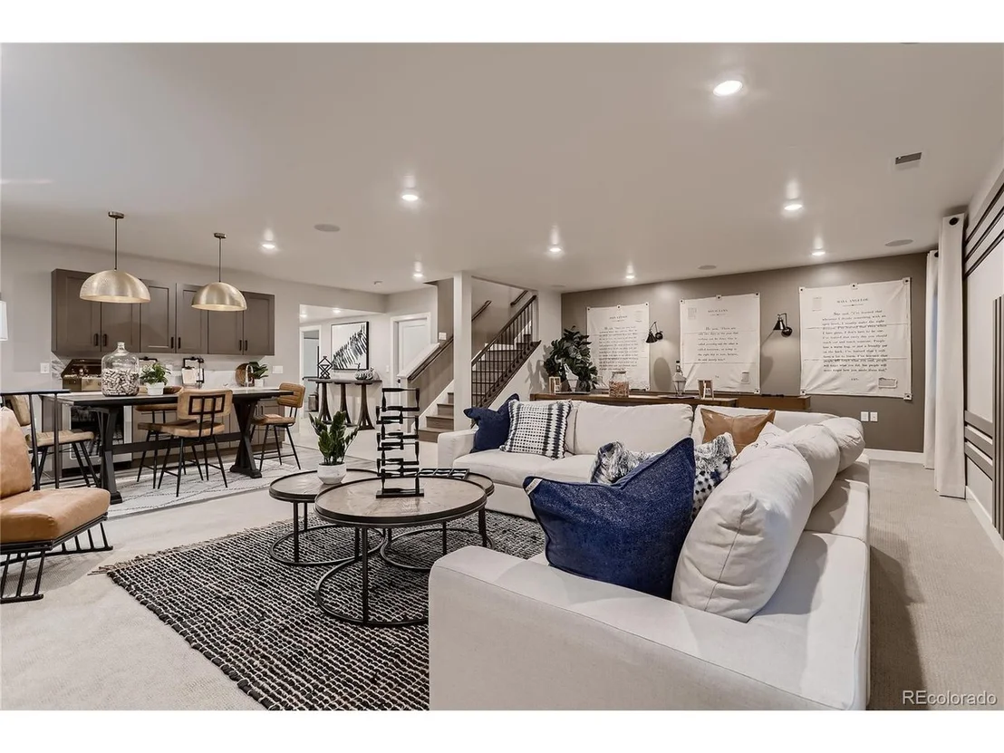 Photo of 698 Quarry Ct